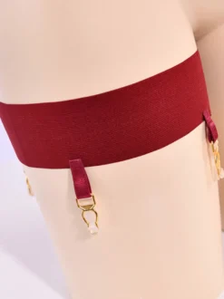 Des bas hauts séduisants avec des porte-jarretelles