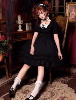 Douce Lolita OP Robe à Volants En Coton Plissé Lolita Une Pièce Col Carré Déguisements Halloween