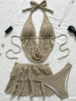 Ensemble bikini deux pièces à col halter et jupe à volants texturée
