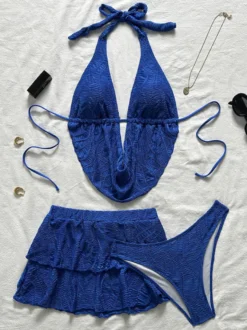 Ensemble bikini deux pièces à col halter et jupe à volants texturée