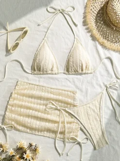 Ensemble bikini en dentelle avec mini-jupe cache-maillot pour la plage et les loisirs d'été 2026
