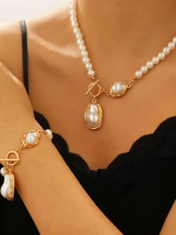 Ensemble collier et bracelet de perles baroques irrégulières fermoir à bascule doré bijoux vintage
