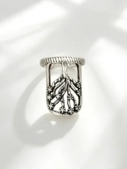 Ensemble de bagues de protection d'ongles vintage en argent ajustables creuses et ornées de strass. Bijoux pour ongles.
