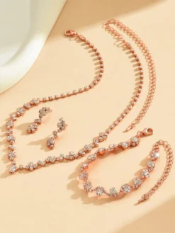 Ensemble de bijoux de mariage tendance avec beau diamant en métal