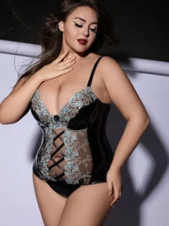 Ensemble de lingerie corset en dentelle et cuir verni grande taille résille transparente avec croisillons
