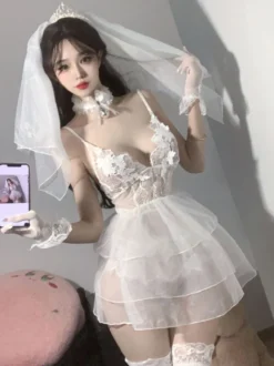 Ensemble de lingerie de mariée en dentelle blanche robe mini en tulle à bretelles spaghetti avec voile costume de jeu de rôle de mariage