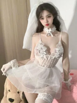 Ensemble de lingerie de mariée en dentelle blanche robe mini en tulle à bretelles spaghetti avec voile costume de jeu de rôle de mariage
