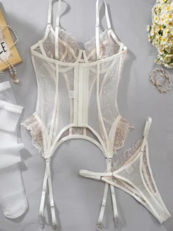 Ensemble de lingerie 3 pièces en dentelle florale transparente avec jarretière et corset