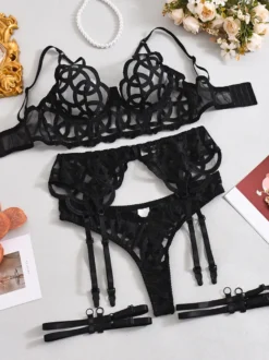 Ensemble de lingerie 4 pièces en dentelle transparente noire : soutien-gorge culotte et porte-jarretelles
