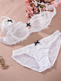 Ensemble de lingerie 2 pièces en dentelle blanche soutien-gorge culotte string