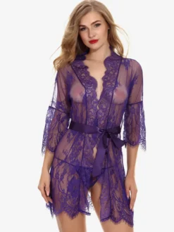 1. Ensemble de lingerie 2 pièces pour femme : kimono en dentelle florale transparente nuisette courte ceinturée et string.