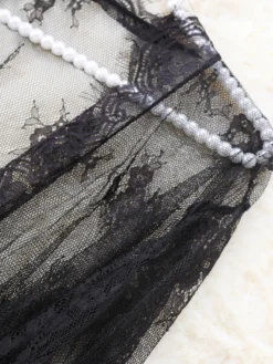 Ensemble de lingerie 3 pièces pour femme en dentelle florale soutien-gorge à fines bretelles culotte et peignoir kimono.