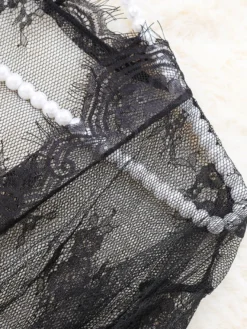Ensemble de lingerie 3 pièces pour femme en dentelle florale soutien-gorge à fines bretelles culotte et peignoir kimono.