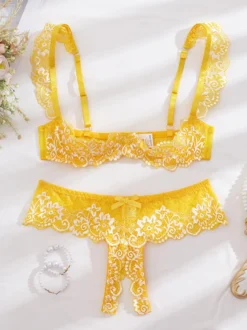 Ensemble de lingerie 2 pièces sans entrejambe et sans bonnets avec nœuds et soutien-gorge rouge