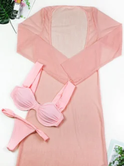 Ensemble de maillot de bain et cache-maillot bleu athlétique à manches longues et dos nageur.