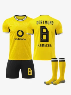 Ensemble de maillots de football domicile 4 pièces Borussia Dortmund 26/27 n° 10 Reus et n° 27 Brandt pour enfants et adultes.