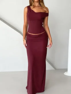 Ensemble deux pièces bordeaux chic pour rendez-vous : jupe sans manches dos nu à col en V