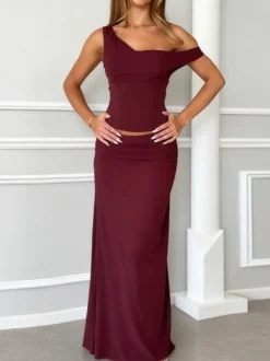 Ensemble deux pièces bordeaux chic pour rendez-vous : jupe sans manches dos nu à col en V