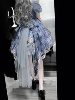 Ensemble deux pièces Gothic Lolita : robe bustier JSK et cape grise à manches transparentes