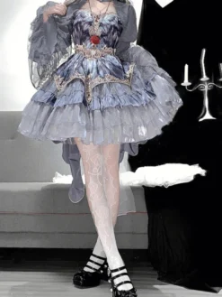 Ensemble deux pièces Gothic Lolita : robe bustier JSK et cape grise à manches transparentes