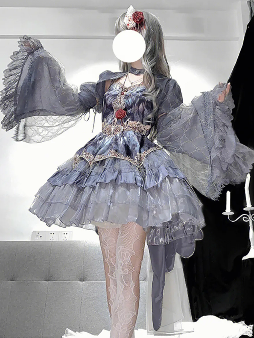 Ensemble deux pièces Gothic Lolita : robe bustier JSK et cape grise à manches transparentes
