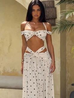 Ensemble jupe maxi 2 pièces bohème à pois épaules dénudées coupe torsadée taille haute et découpes style plage