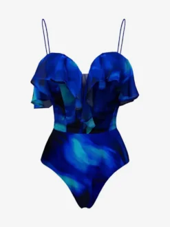 Ensemble maillot de bain bleu chic à volants et bretelles décolletées.