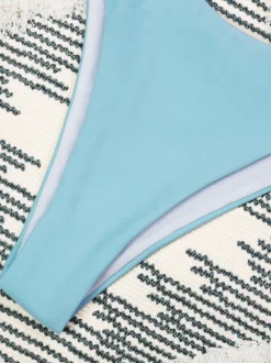 Ensemble maillot de bain bleu sexy court à manches longues cache-maillot et soutien-gorge dos nageur