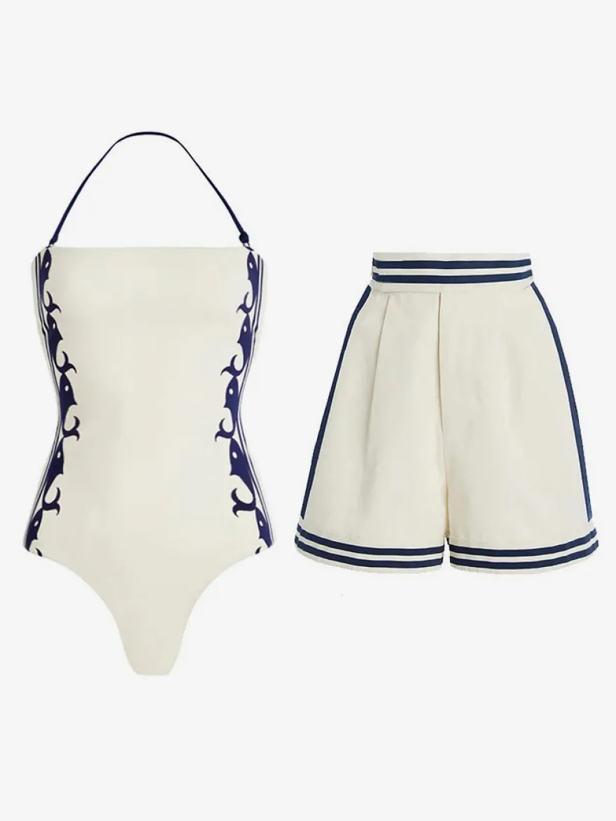 Ensemble maillot de bain deux tons rétro à lacets et dos nu avec cache-maillots et paréos.