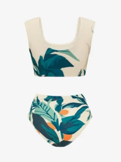 Ensemble maillot de bain d'été couleur abricot paréo et cache-maillots