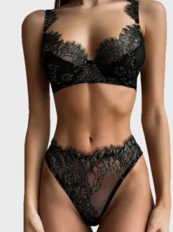 Ensemble 2 pièces de lingerie en dentelle noire avec soutien-gorge et culotte