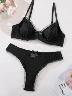 Ensemble 2 pièces de lingerie transparente plissée noire avec soutien-gorge et culotte
