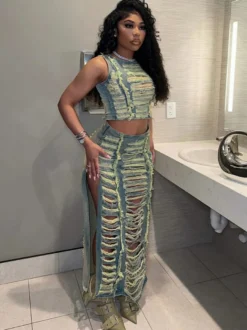 Ensemble 2 pièces en denim délavé pour femme - Jupe longue fendue déchirée style vintage et crop top - Tenue de festival d'été 2026