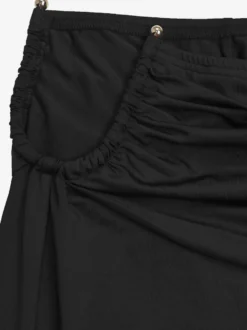 Ensemble 2 pièces : haut court dos nu à découpes torsadées et pantalon capri froncé
