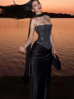 Ensemble 2 pièces pour femme corset à lacets et jupe longue orné de strass idéal pour les fêtes (collection 2026).