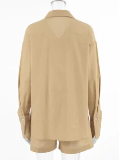 Ensemble 2 pièces short et chemise oversize short élastique style décontracté pour femme.