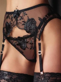 Ensemble 3 pièces soutien-gorge culotte brodés noirs sexy transparent