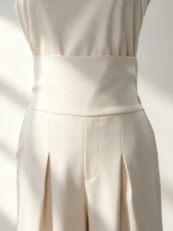 Ensembles deux pièces : pantalon et robe maxi écru blanc à col montant sans manches élégants
