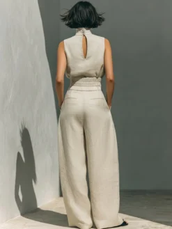 Ensembles deux pièces : pantalon et robe maxi écru blanc à col montant sans manches élégants