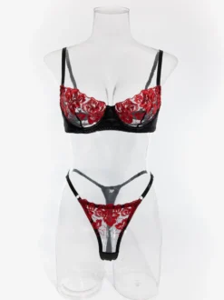 Ensemble soutien-gorge et culotte deux pièces en dentelle noire à volants