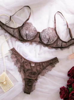 Ensemble soutien-gorge et culotte blancs en dentelle de mariée deux pièces