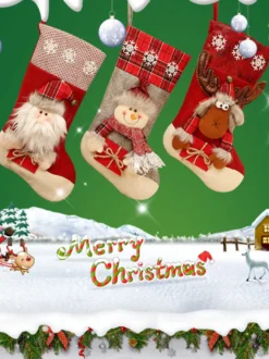 Envoyé dans des chaussettes de Noël de couleur aléatoire des accessoires de Noël en fibre de polyester