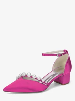 Escarpins en satin à bout pointu ornés de perles et d'une bride cheville avec talon compensé