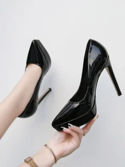 Escarpins à Talons Hauts avec Plateforme avec Bout Pointu en Cuir Synthétique Unicolore
