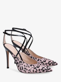Escarpins à talons hauts et bout pointu en crin de cheval