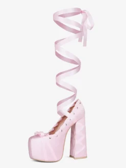 Escarpins à talons hauts roses à plateforme et bout rond avec nœud Lolita et lacets