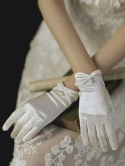 Gants de mariage Accessoire court Perles de satin mat Gants de mariée