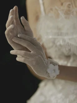 Gants de mariage Accessoires courts Tulle Fleurs Gants de mariée