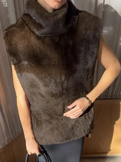 Gilet en fourrure douce et duveteuse col roulé cordon de serrage au dos coupe ajustée et chaude