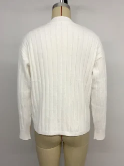 Gilet en maille côtelée à boutons en forme de cœur col rond manches longues collection femme 2026